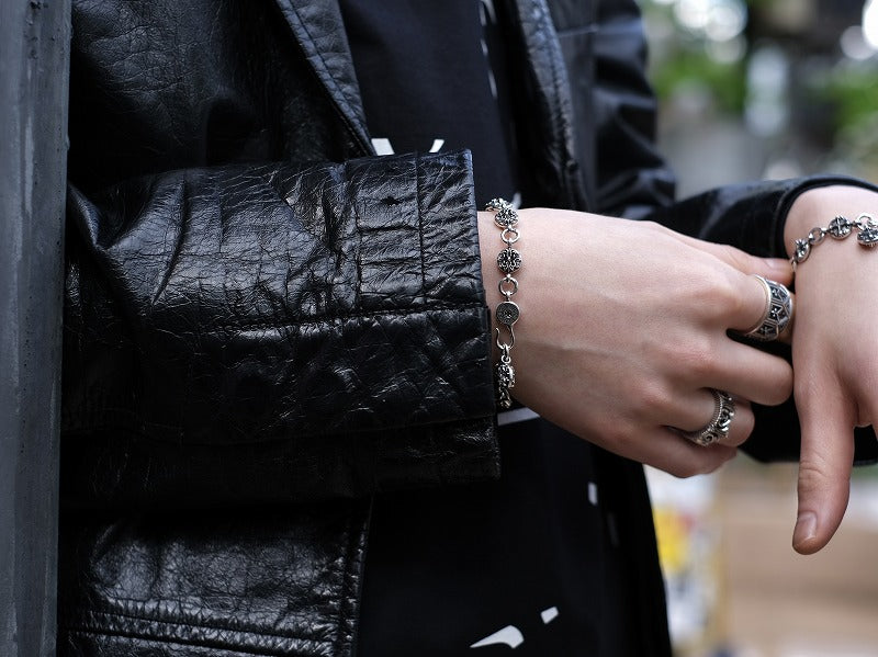 Deal Design - Small Ball Bracelet : KG 5
