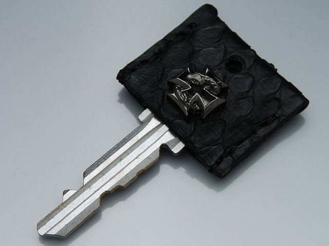 Deal Design - Snaked Key Cover 2