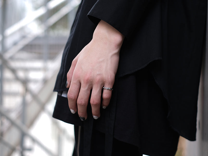 Deal Design - Solid Fhole Ring 3