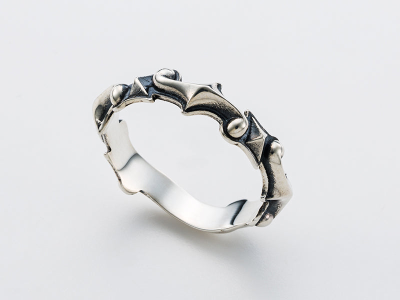 Deal Design - Solid Fhole Ring 5