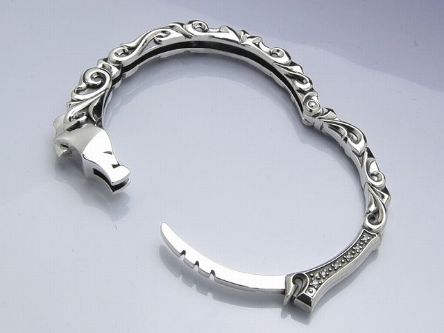 Deal Design - Solid Horse Cuff 5