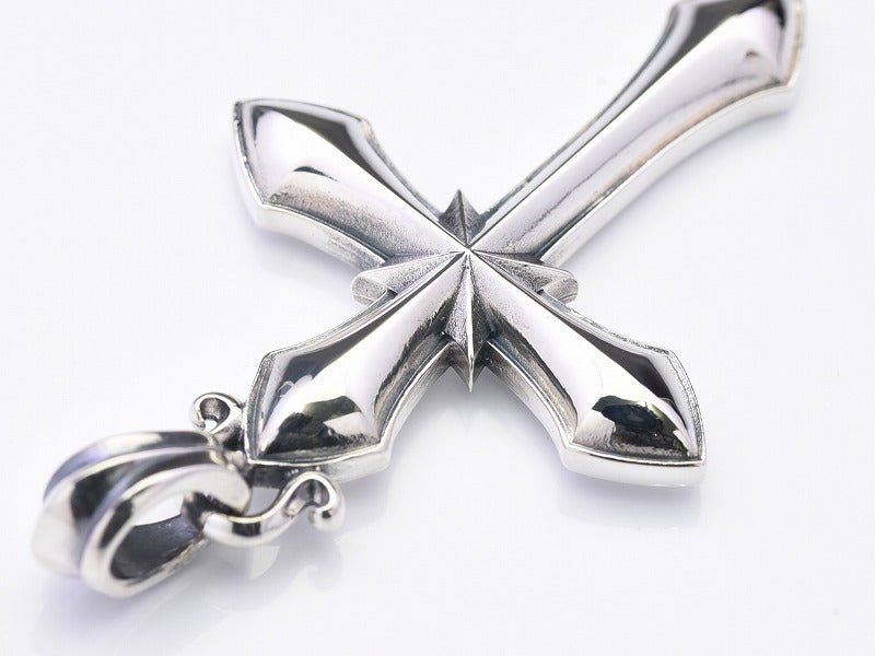 Deal Design - Spike Cross Pendant 3