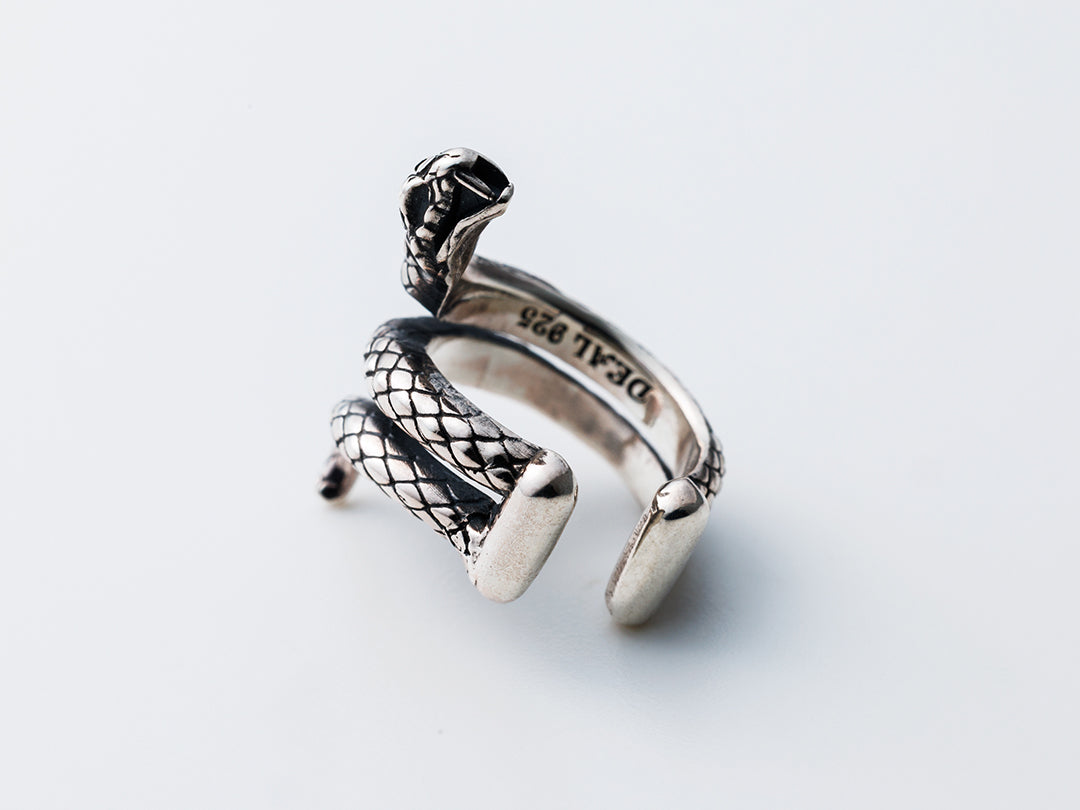 Deal Design - Spiral Snake Ear Cuff 2