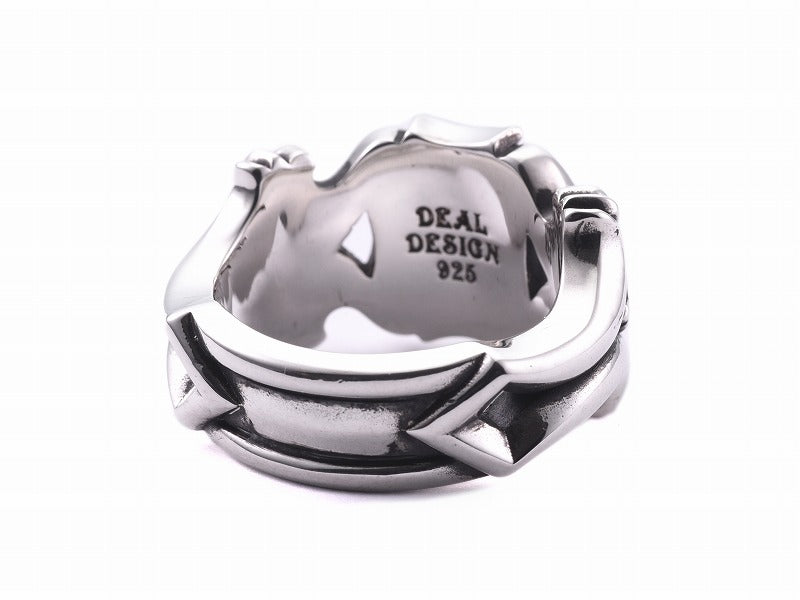 Deal Design - Stag Cross Ring 6