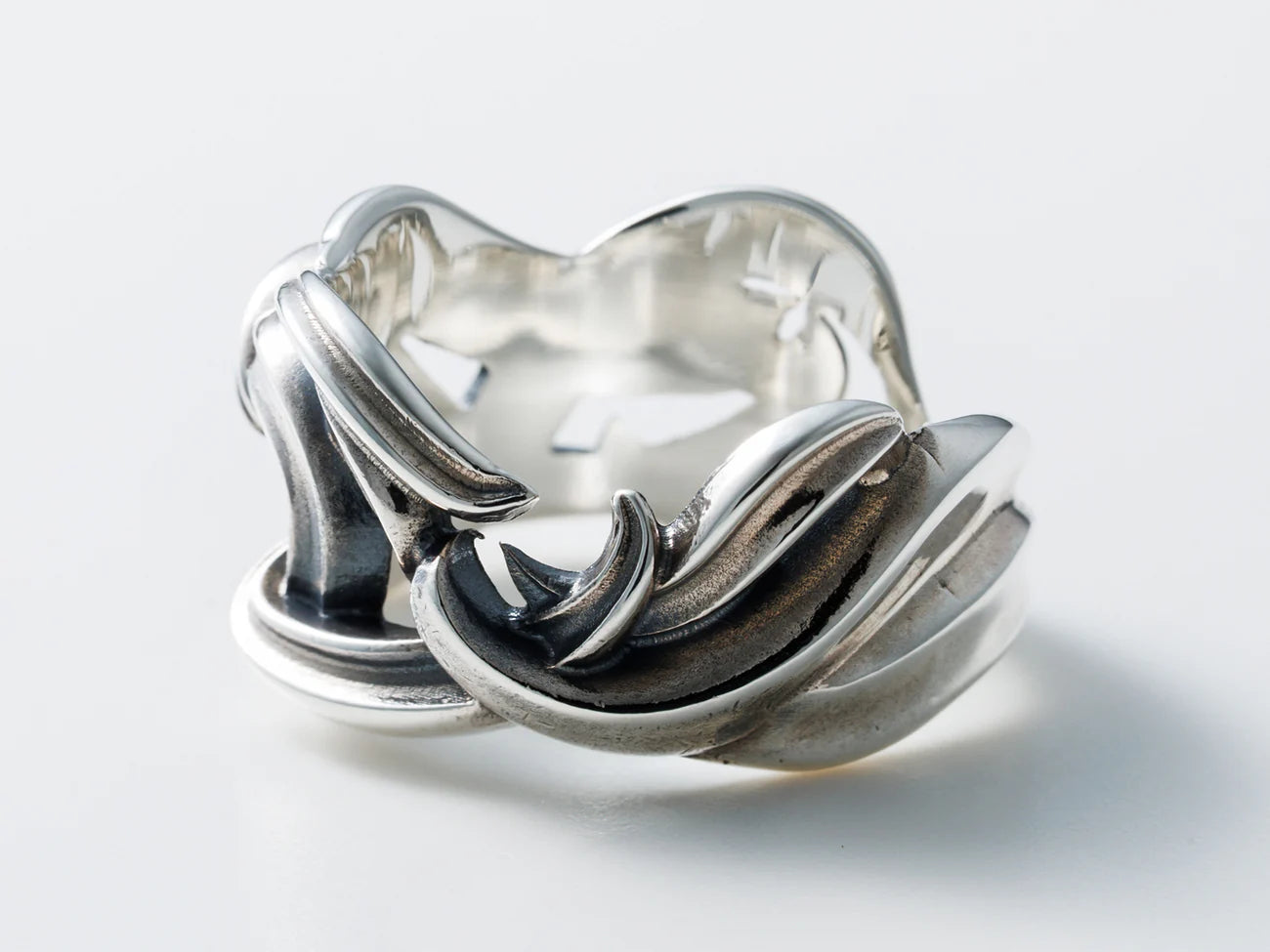 Deal Design - Stormy Flag Ring 3