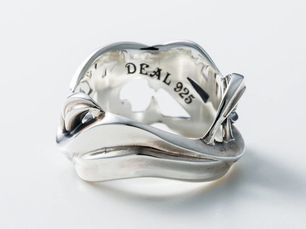 Deal Design - Stormy Flag Ring 5