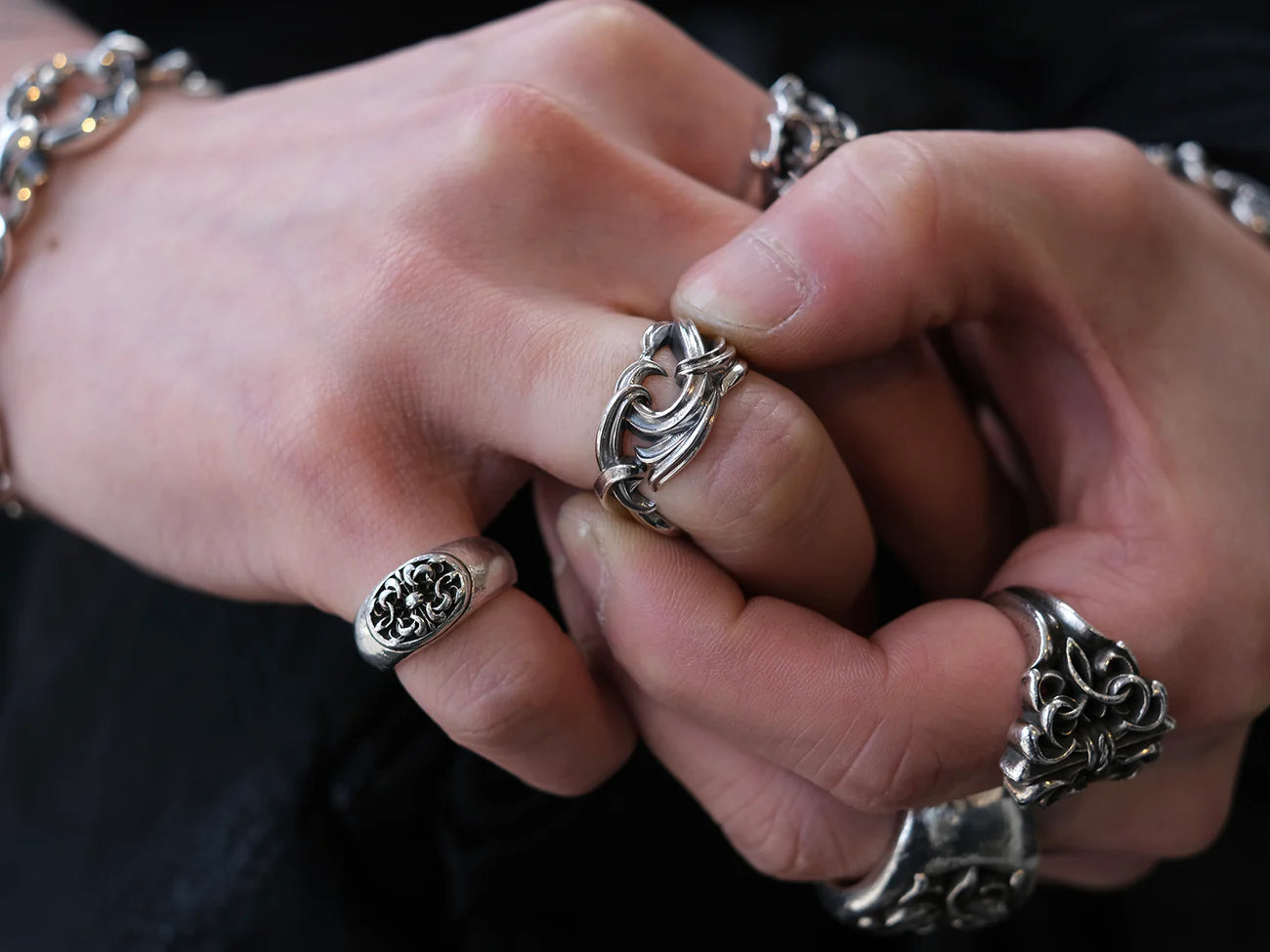 Deal Design - Stormy Flag Ring 7