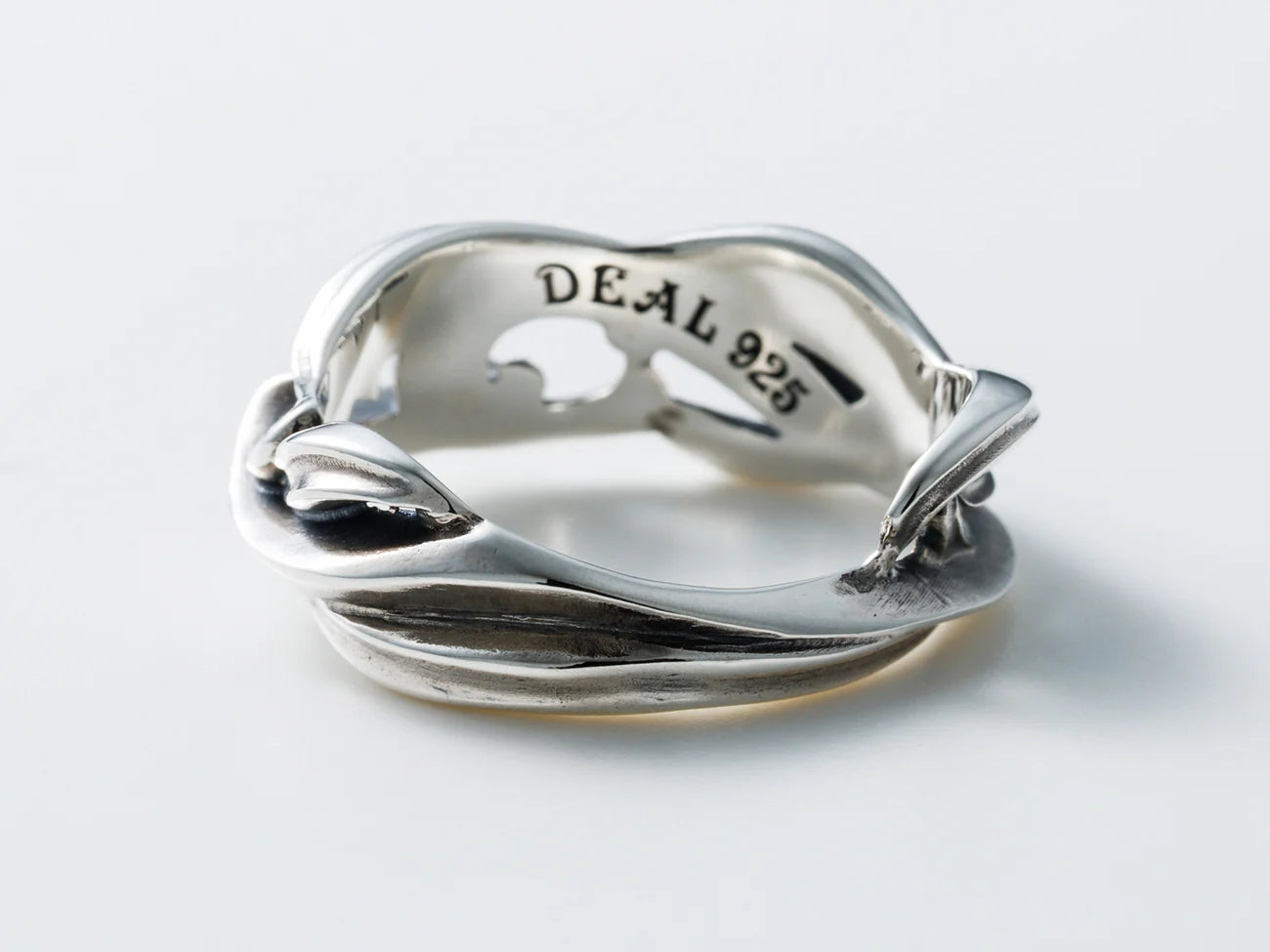 Deal Design - Stormy Flag Ring Narrow 5
