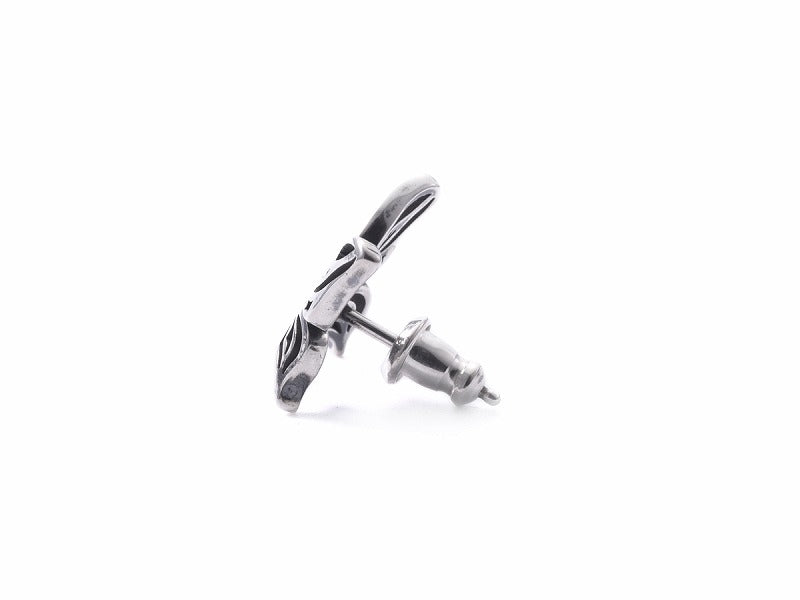 Deal Design - Studded Butterfly Pierce 3