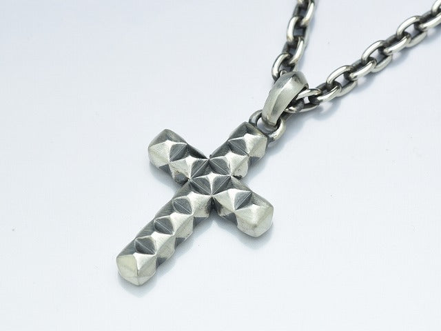 Deal Design - Surround Studs Cross 1