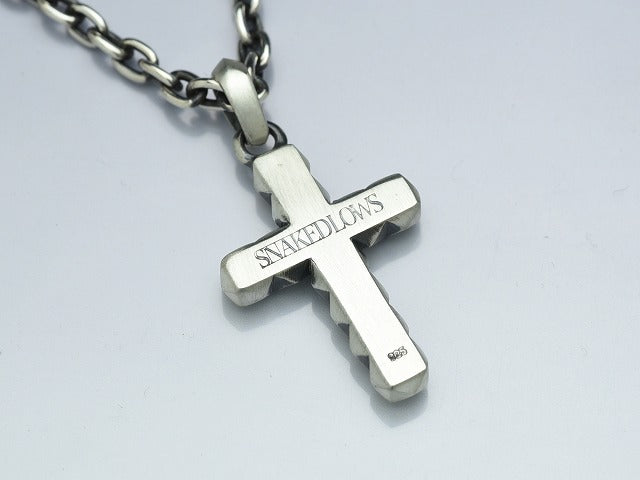 Deal Design - Surround Studs Cross 4