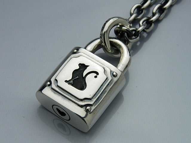 Deal Design - Tears Padlock 1