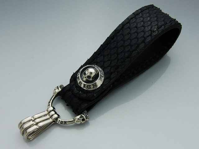 Deal Design - Three-Hang Keychain (Black Python) 1