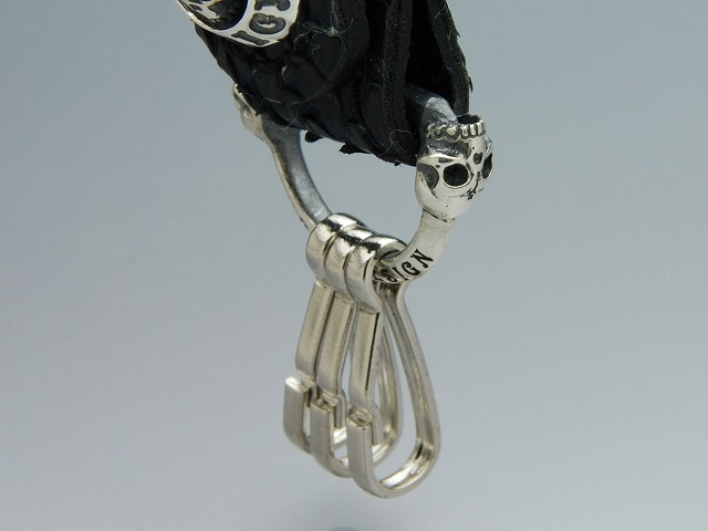 Deal Design - Three-Hang Keychain (Black Python) 3