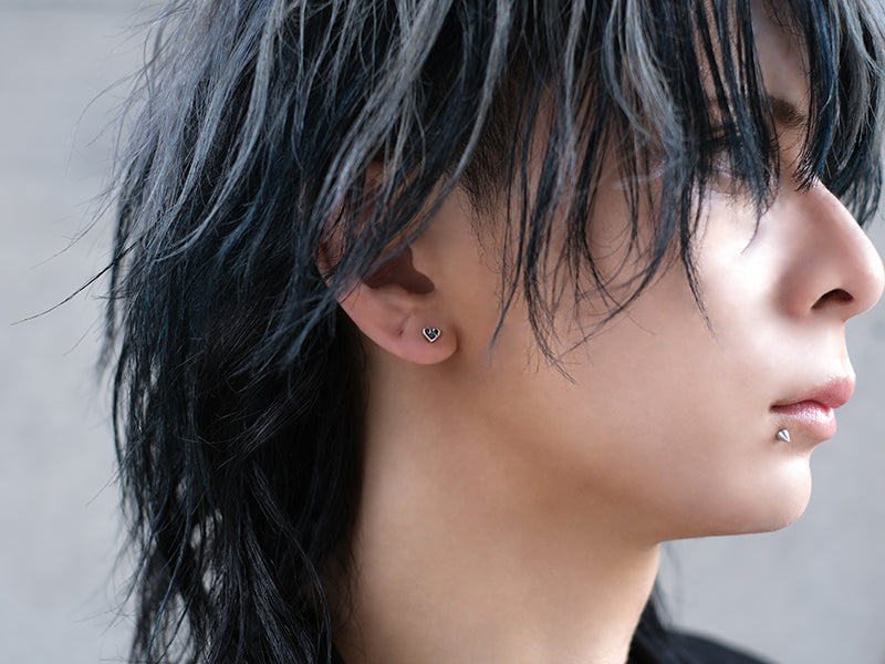 Deal Design - Tiny Blaze Heart Earring 2