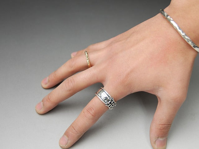 Deal Design - Tiny Cross 10K Gold Ring 2