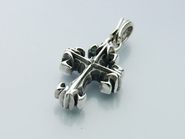 Deal Design - Tiny Lily Cross 5