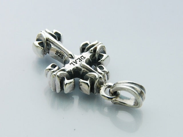 Deal Design - Tiny Lily Cross 6