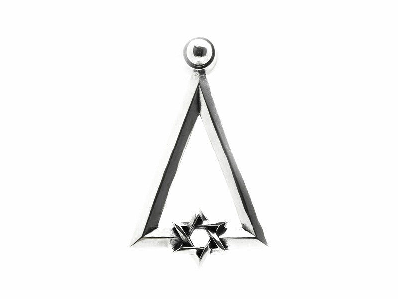 Deal Design - Trinity Sign Earrings 1