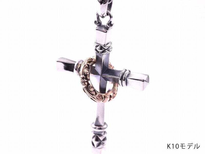 Deal Design - Twist Gate Cross Pendant 1