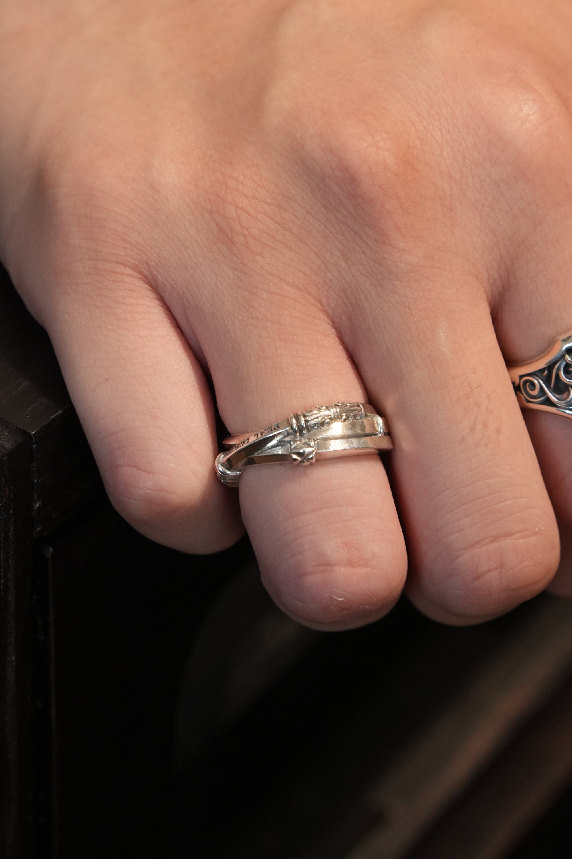 Deal Design - Twist Gate Ring 6