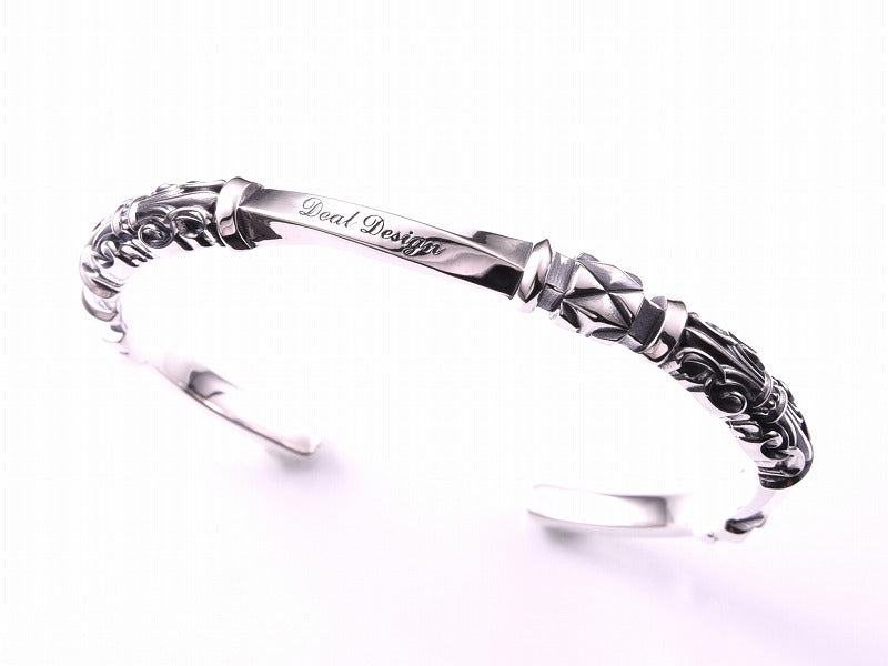 Deal Design - Twisted Gate Bangle 1