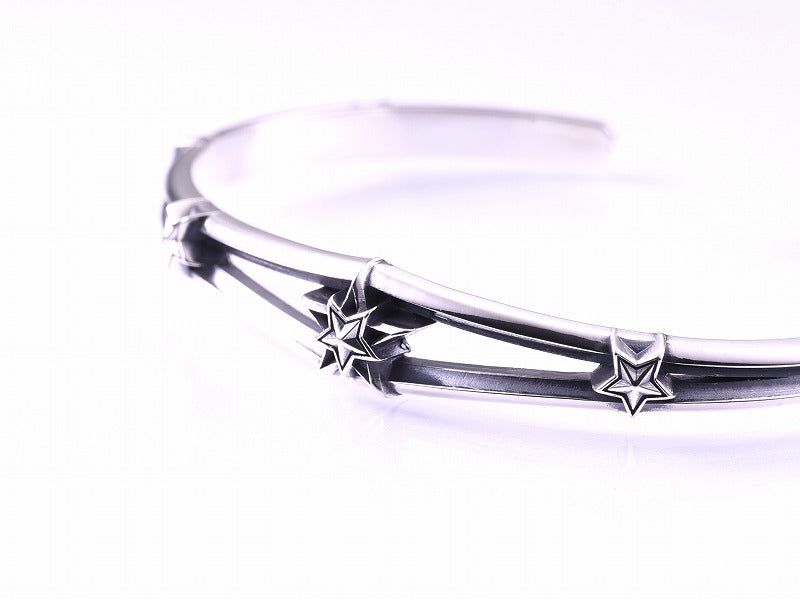 Deal Design - V Band Star Bangle 4