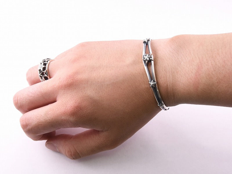 Deal Design - V Band Star Bangle 5