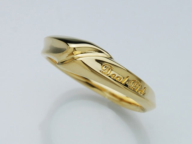 Deal Design - Wave Line 18K Gold Ring 1