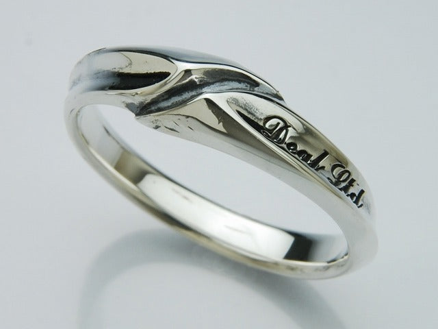 Deal Design - Wave Line Ring 1