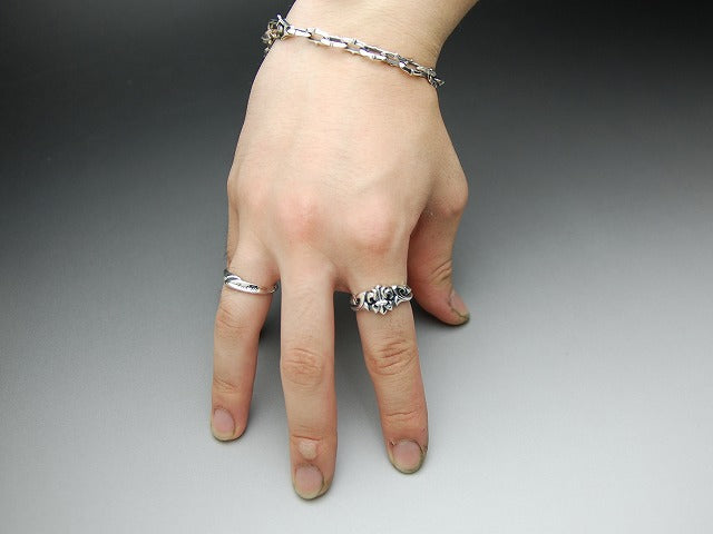 Deal Design - Wave Line Ring 2