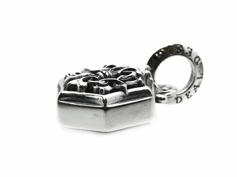 Deal Design - Wrench Shape Pendant 4