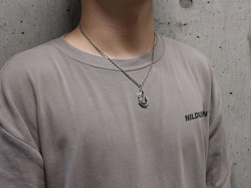 Deal design - Calm Line Fish Hook Pendant 2
