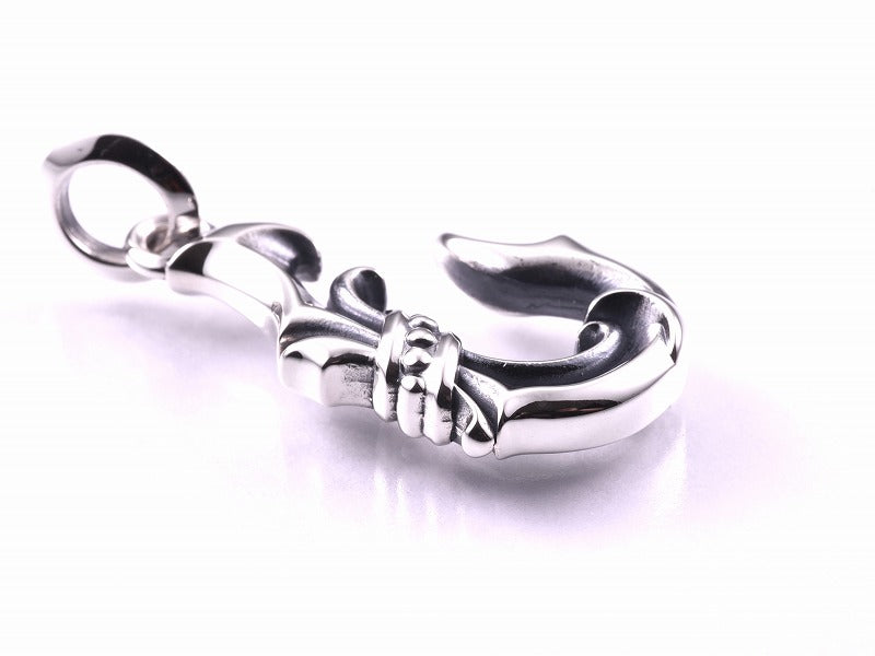 Deal design - Calm Line Fish Hook Pendant 4