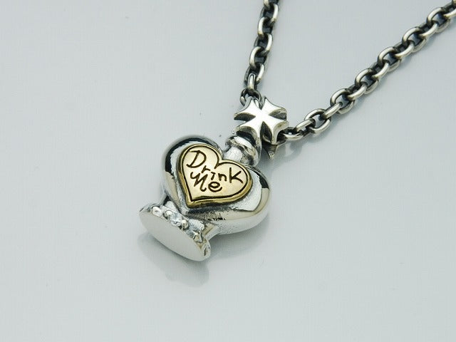 Deal design - Drink Me Pendant 1