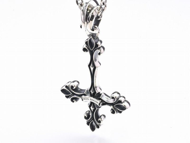 Deal design - Drop Lily Cross Pendant 4