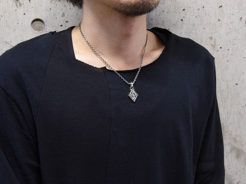 Deal design - Fishtail Diamond Top Pendant 2