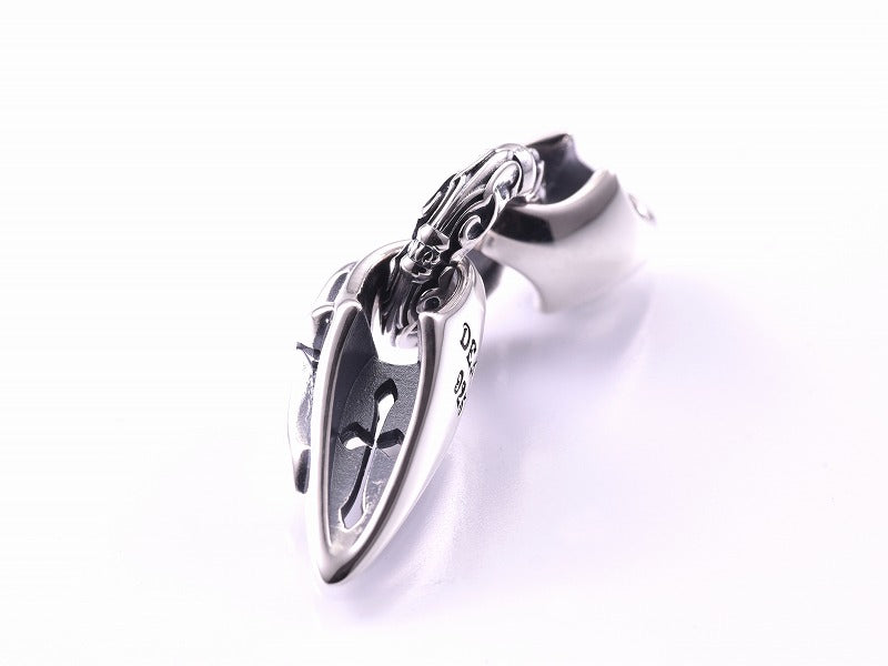 Deal design - Flick Sting Pendant 4