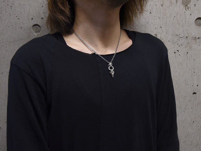 Deal design - Flick Sting Pendant 5