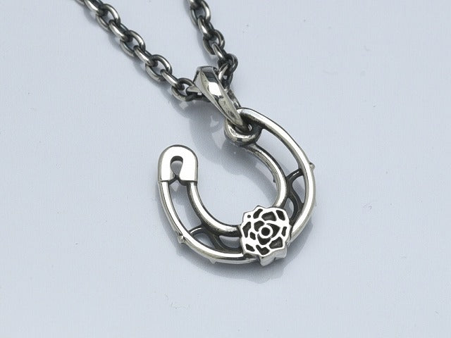 Deal design - Safe Pin Horseshoe Pendant 6
