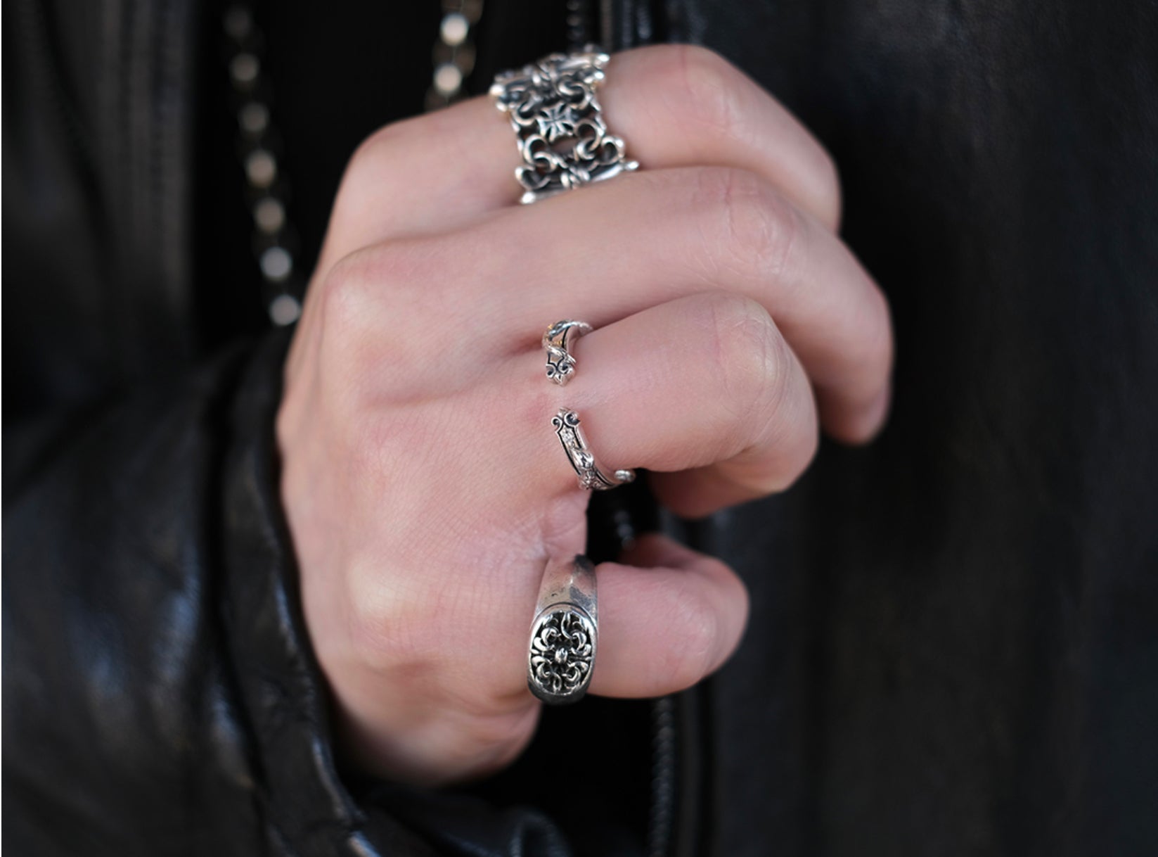 Deal design  Strangle Snake Ring 7
