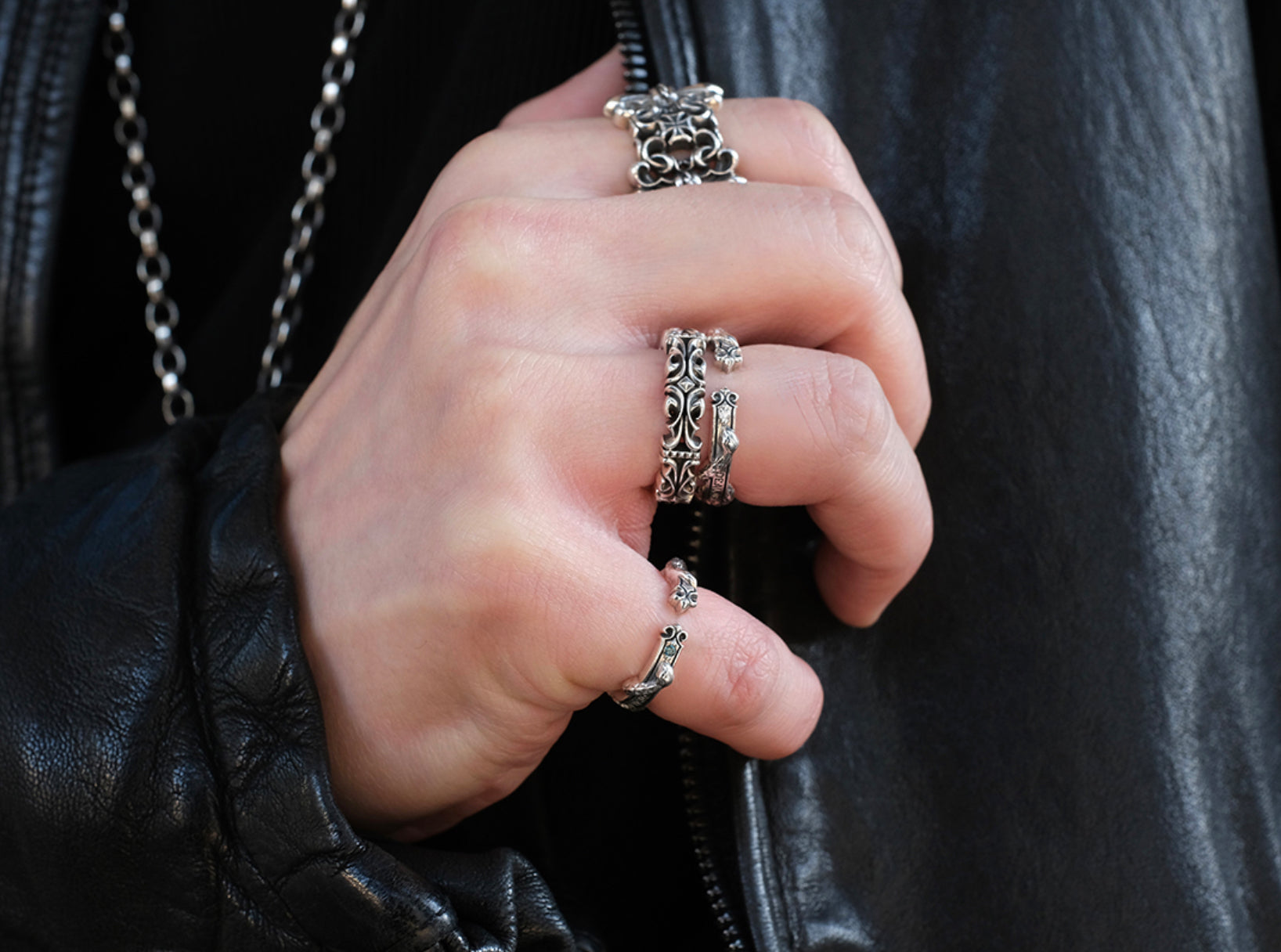 Deal design  Strangle Snake Ring 9