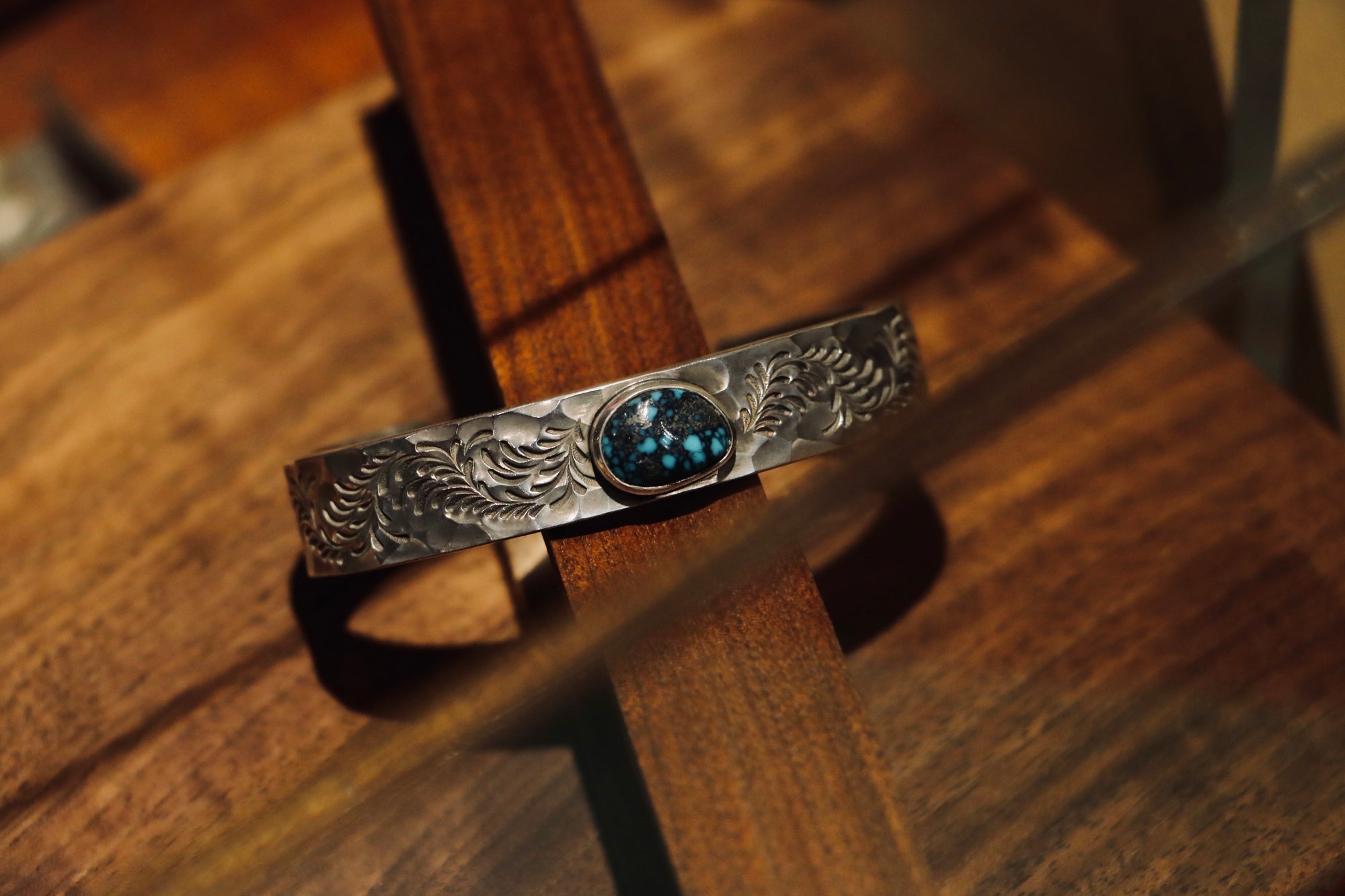Silver Dollar Craft 12mm Turquoise Arabesque Bangle