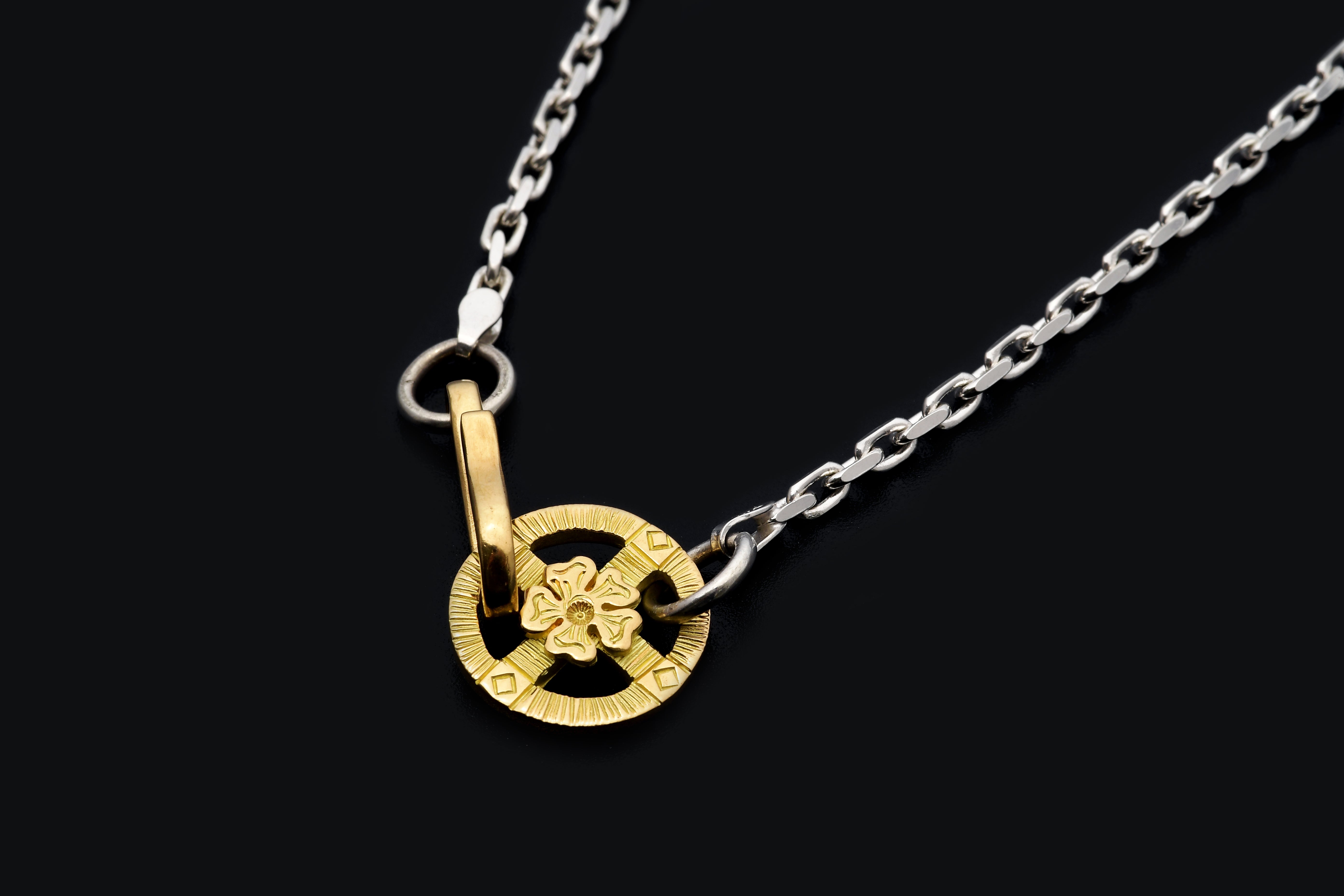 18K Hana Gold Wheel &amp; Gold Hook Chain Set