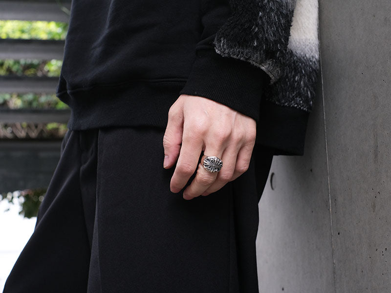 Blooming Cross Ring: Wide