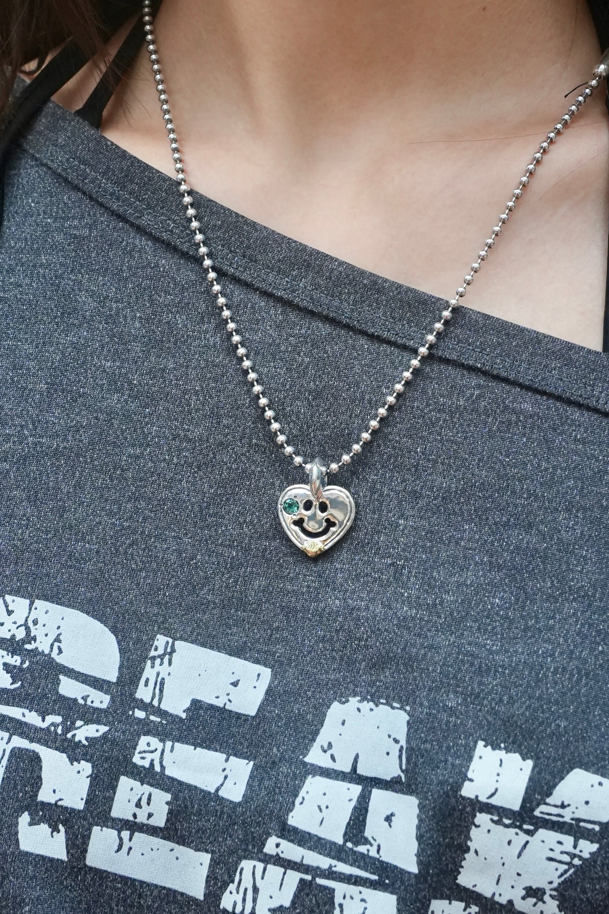 CUSTOM made Deopuz - Heart Happy Face w/ the 4mm Stone w/ 1 Spot 18K Gold overlay