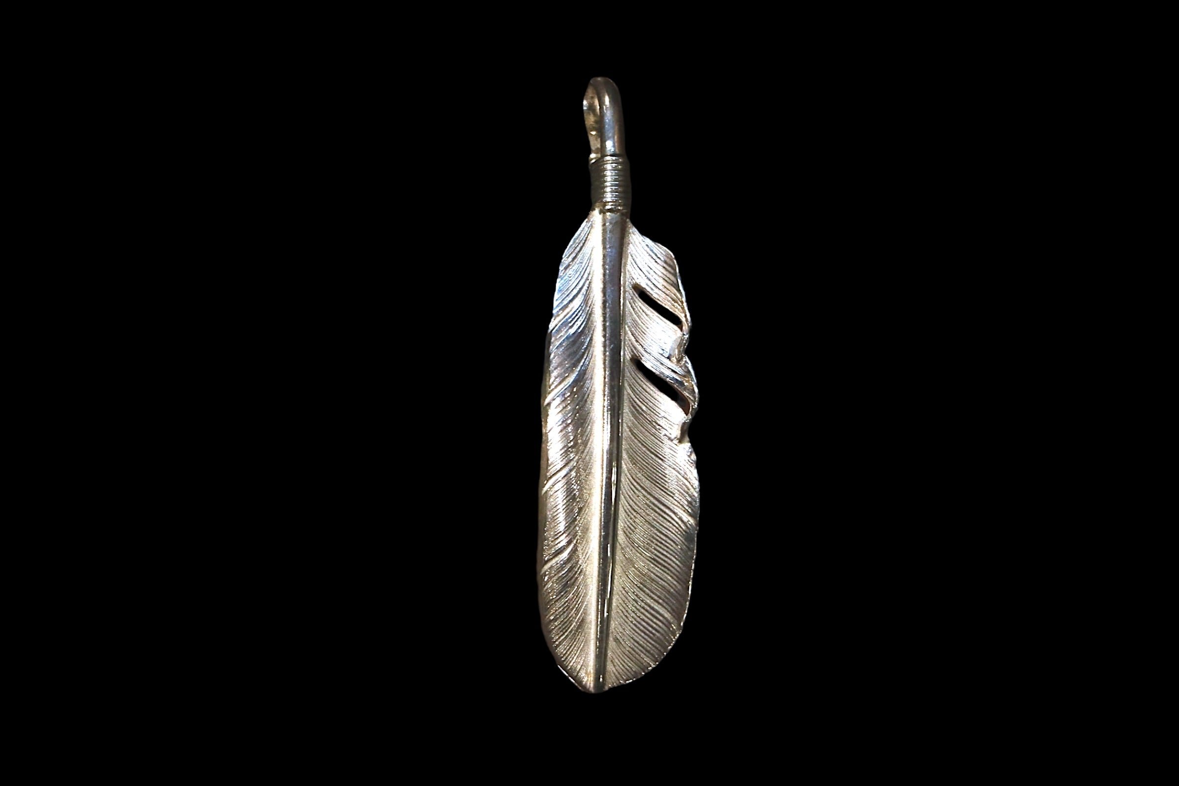 Silver Feather Pendant M
