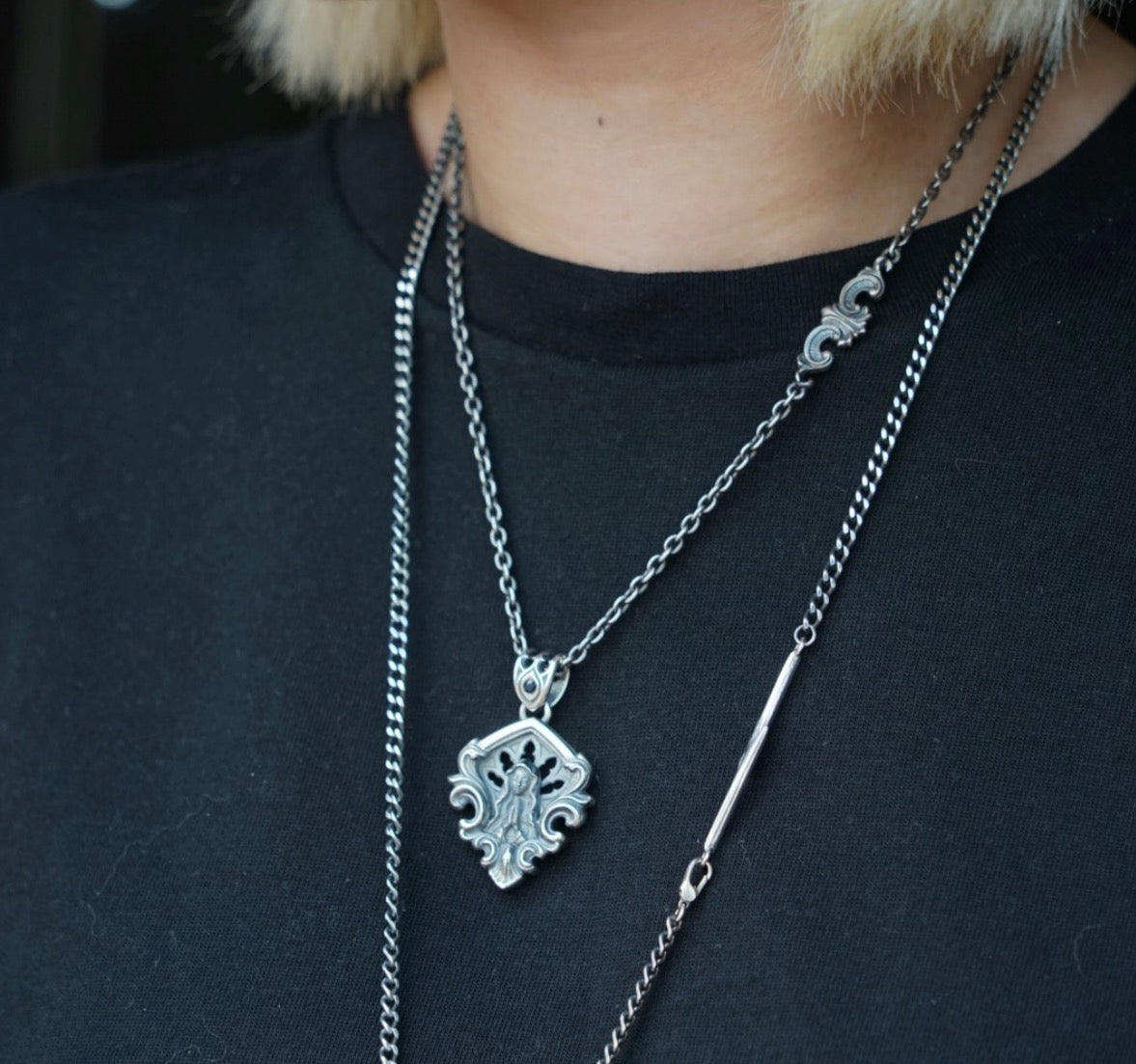 Guardia - Black Maria Pendant 16