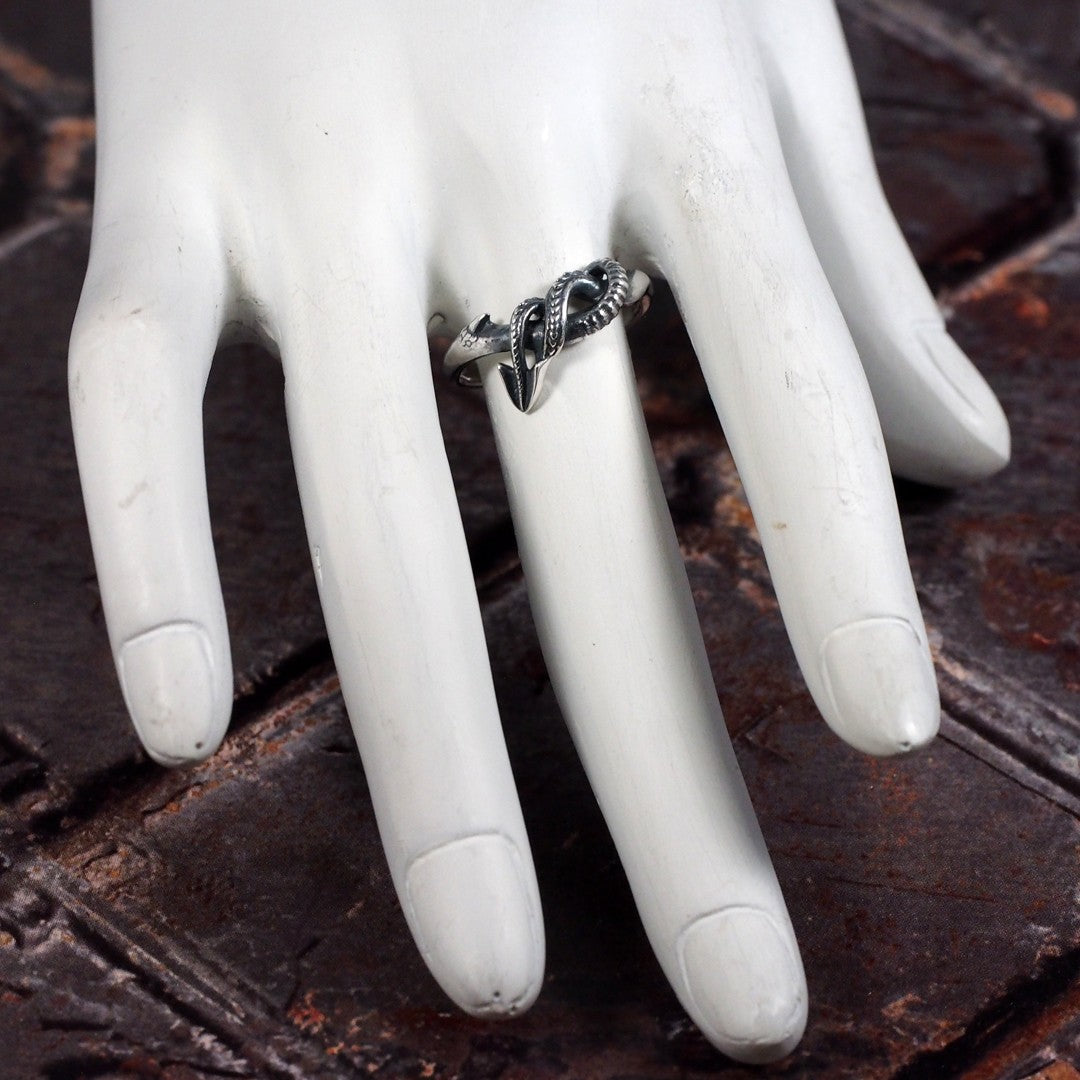 Guardia - Imp's Tail Ring 13