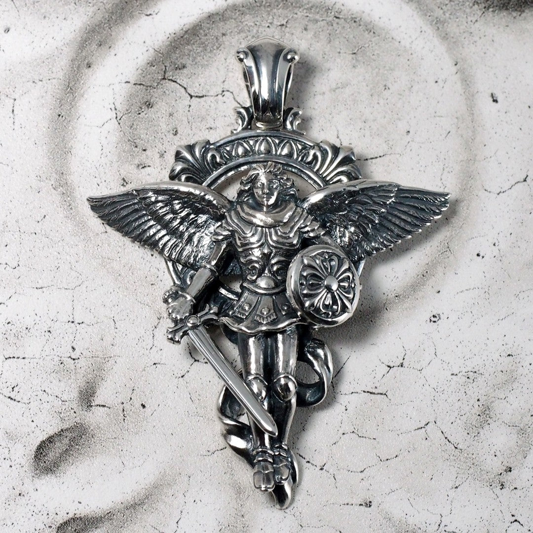 Guardia - Michael Pendant 1
